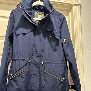 Vince Camuto raincoat, navy blue with gold detail